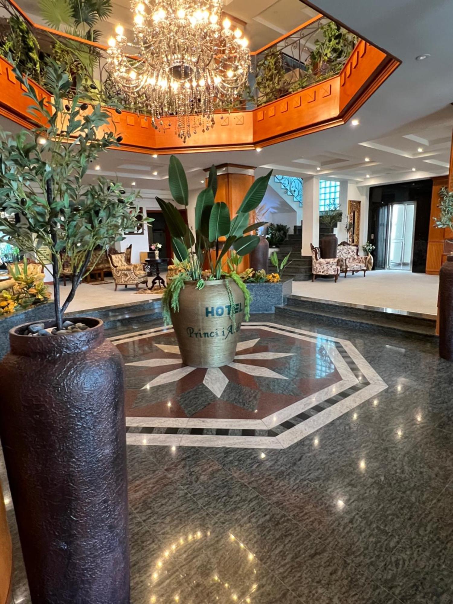 Hotel Princi I Arberit 프리슈티나 외부 사진