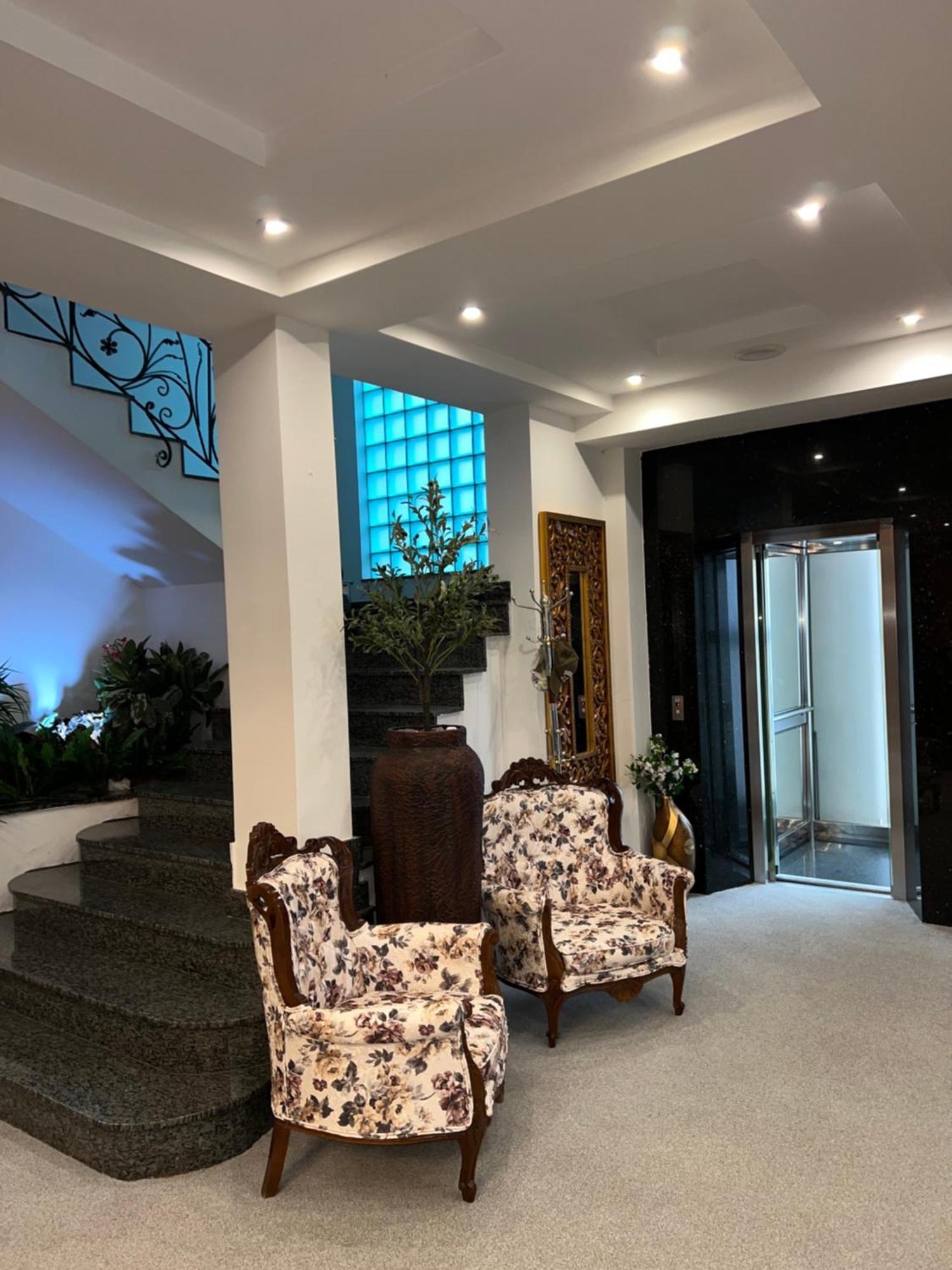 Hotel Princi I Arberit 프리슈티나 외부 사진