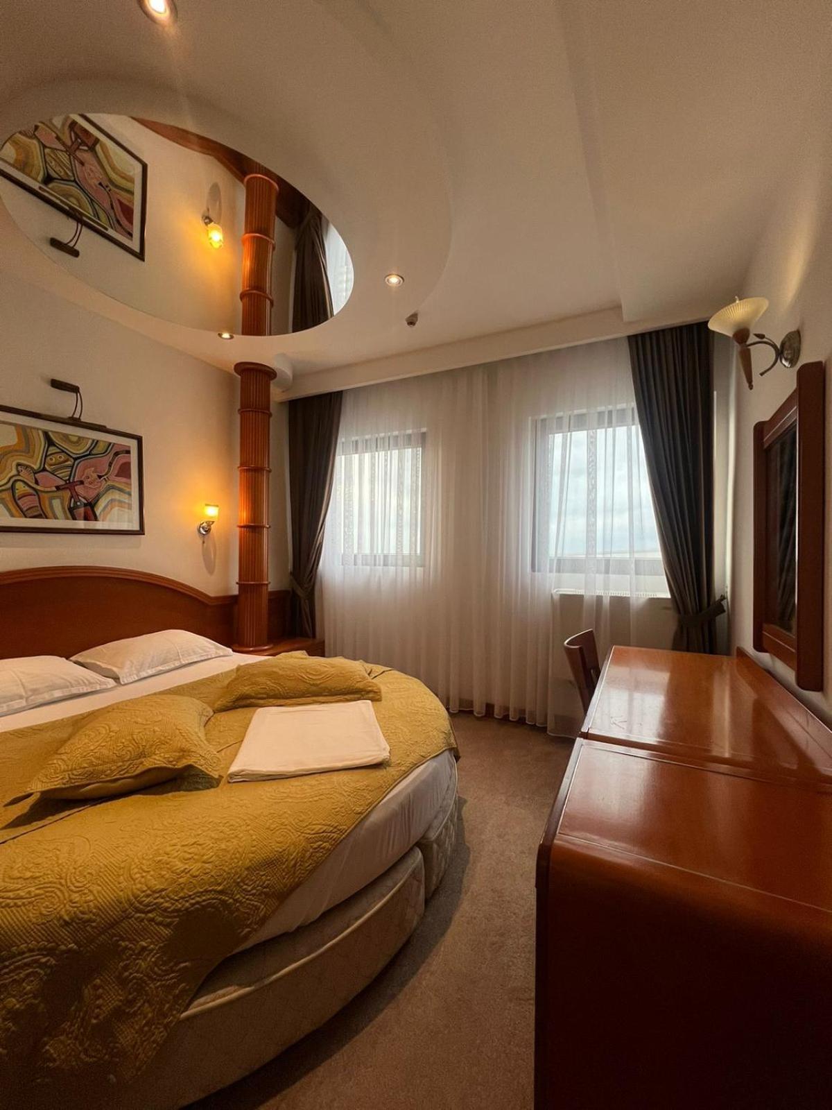Hotel Princi I Arberit 프리슈티나 외부 사진