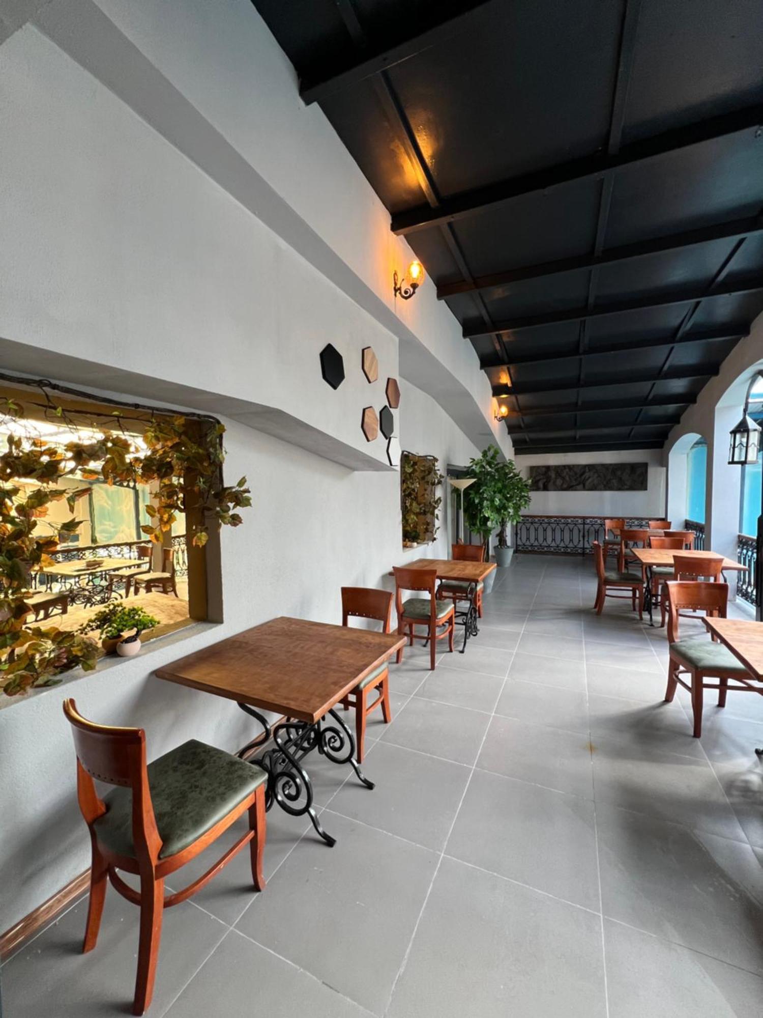 Hotel Princi I Arberit 프리슈티나 외부 사진